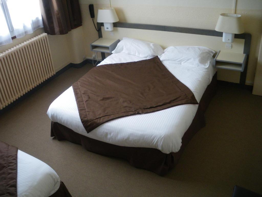 Hotel Continental Vierzon Exteriör bild
